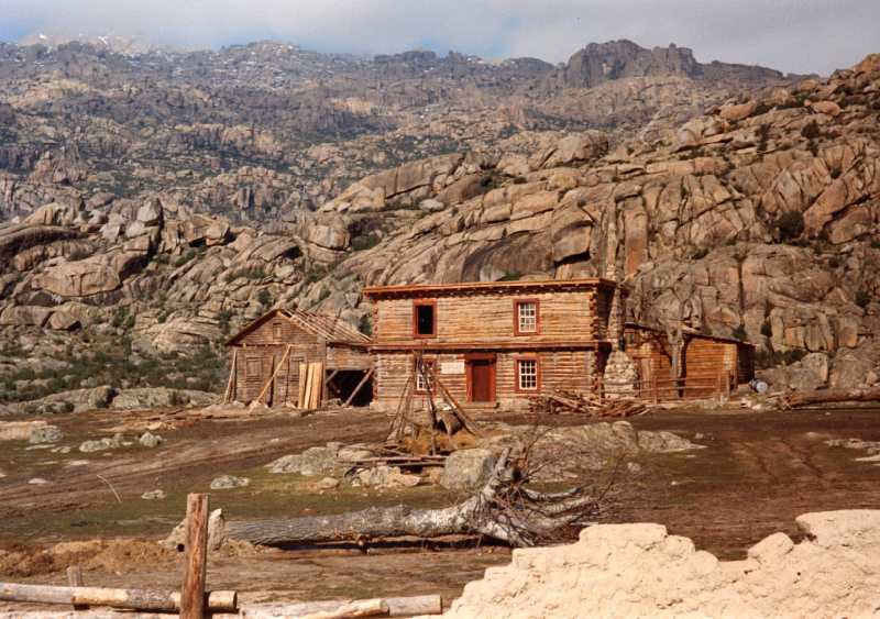 Decorado Rancho construido por Cubero-Galicia en La Pedriza