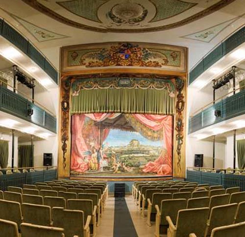 Recreate classic theater scenes